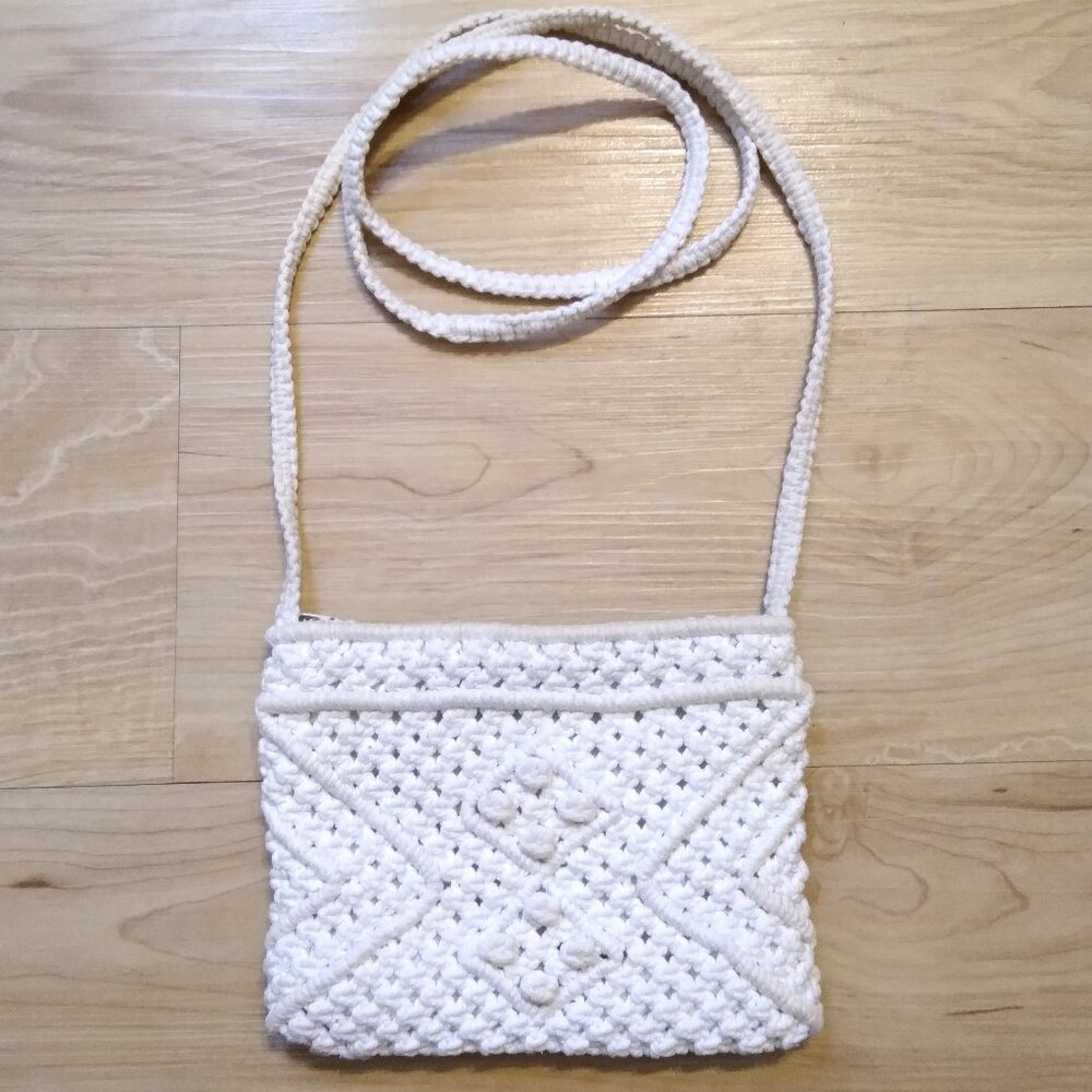 Small Macrame Purse - Vintage 1990s